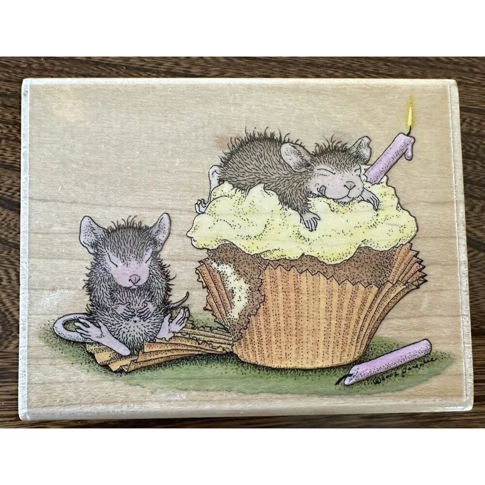 House Mouse BIRTHDAY CUPCAKES 2003 Rubber Stamp Stampabilities HMJR1007